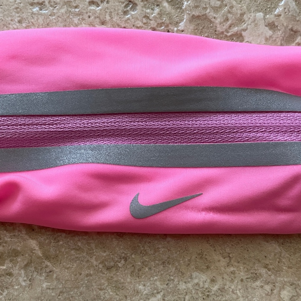 Nike running belt, women’s size small